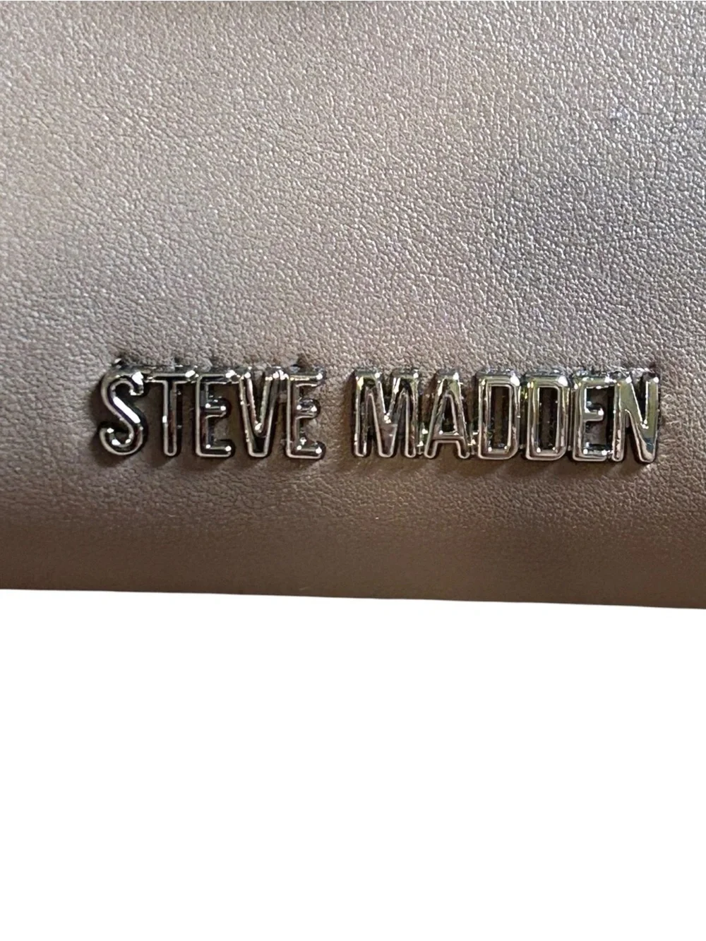 Steve Madden Taupe Bifold Wallet Organizer Zip Around Vegan Leather